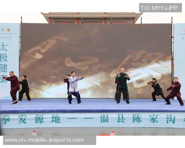 “世界太极拳日”申报成功留念展演活动温县分会场顺畅举行